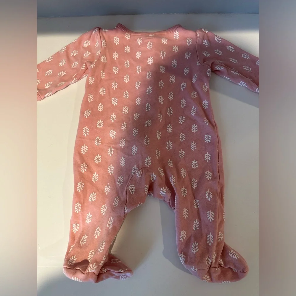 Carter’s Baby Girl Pink Bumble Bee Footie Onesie Size 3M